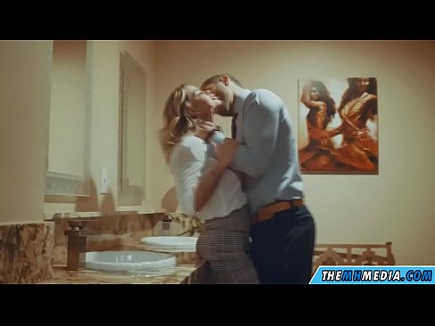❤️ Khi một cô gái tóc vàng busty quyến rũ bạn trong một nhà vệ sinh công cộng ❤  Khiêu dâm  ở% vi.massagecenter-yalta.ru%  ❤